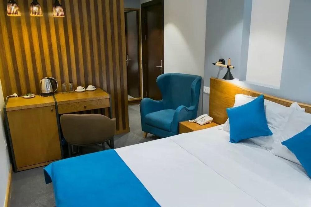 R&R Hotel Erévan Extérieur photo