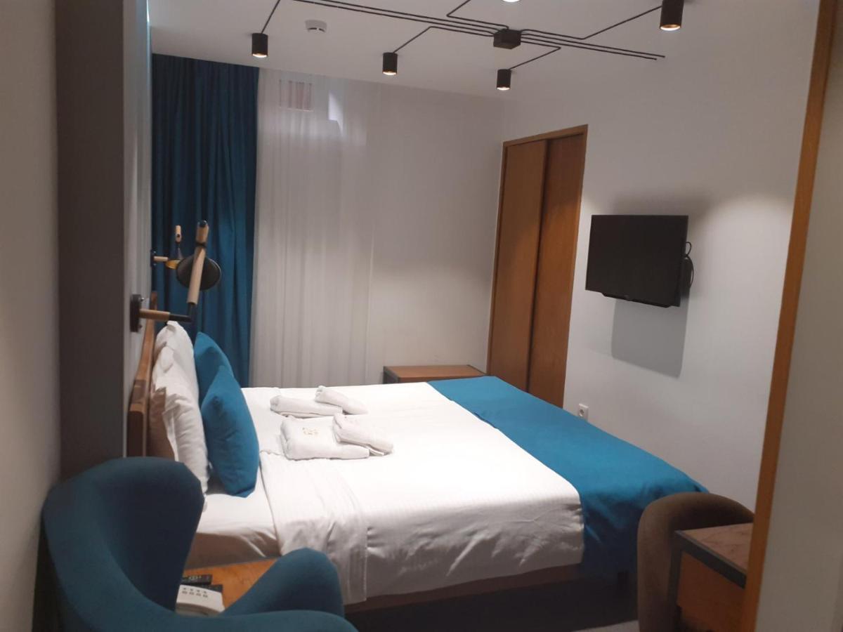 R&R Hotel Erévan Extérieur photo