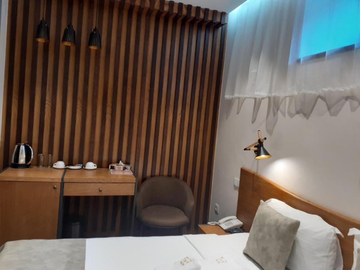 R&R Hotel Erévan Extérieur photo